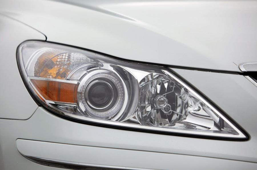  Hyundai Genesis Sedan 2011 года  (фото 4 из 39)